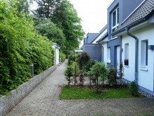 Zugang zum Haus VERKAUFT! FAMILIENFREUNDLICHES WOHNEN mit Rauml�ftung/Erdw�rme in HH-Duvenstedt!