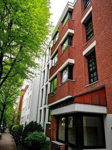 Ansicht Fassade VERKAUFT! **LEBEN in EPPENDORF** 2-Zi.-Appartement mit gro�em BALKON / LIFT / TG