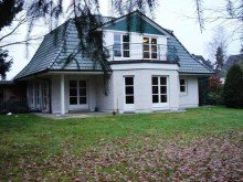 Ansicht Geb�ude VERKAUFT! MANSARDDACH-LANDHAUS im ruhigen SASEL